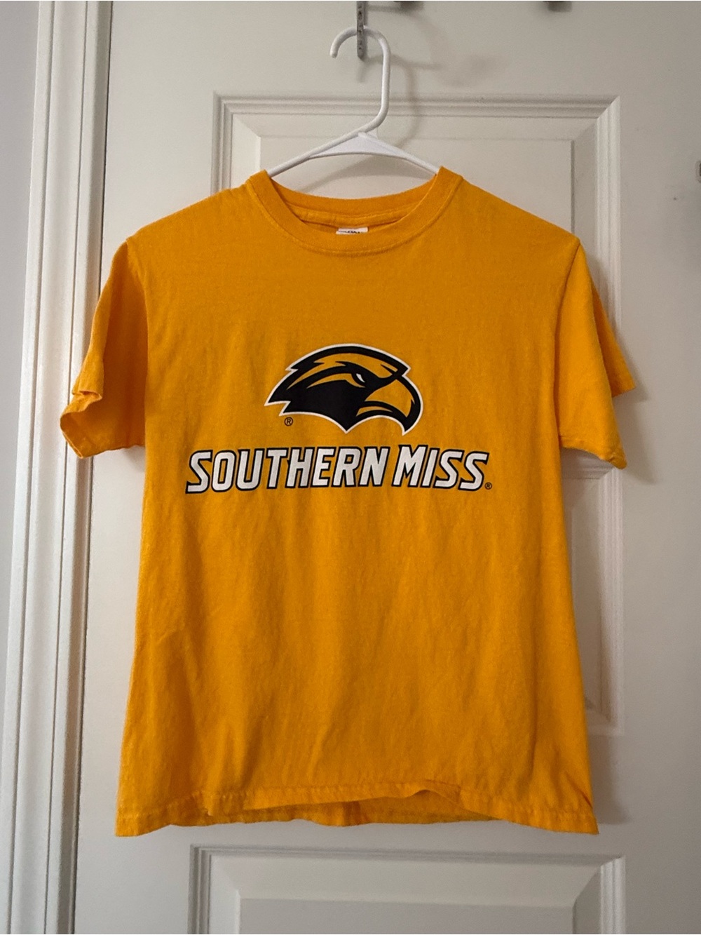Gildan Heavy Cotton Southern Miss Tshirt Gold Kids Size Medium